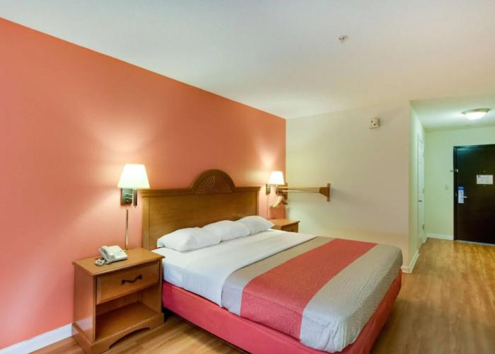 Motel 6 Hinesville, GA