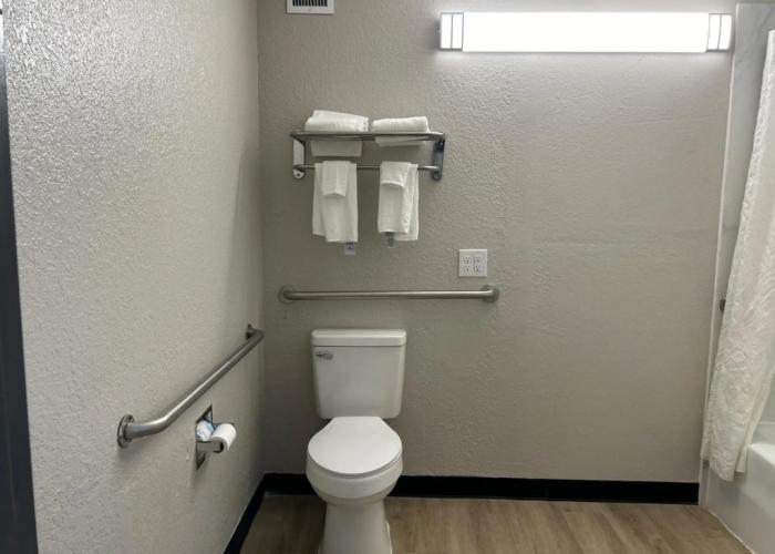 Days Inn by Wyndham Hinesville Near Fort Stewart