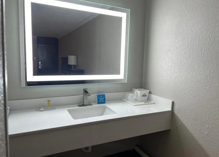 Days Inn by Wyndham Hinesville Near Fort Stewart