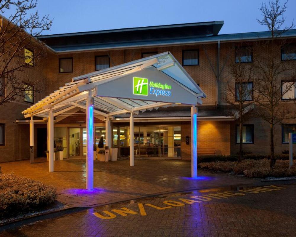 Holiday Inn Express Milton Keynes by IHG