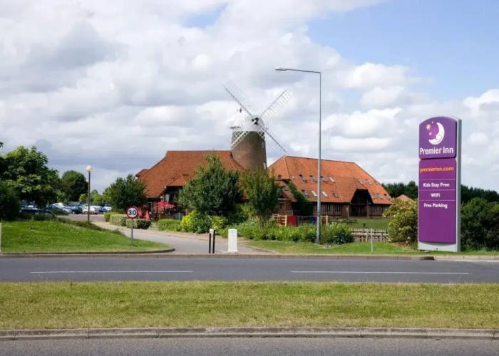 Premier Inn Milton Keynes South