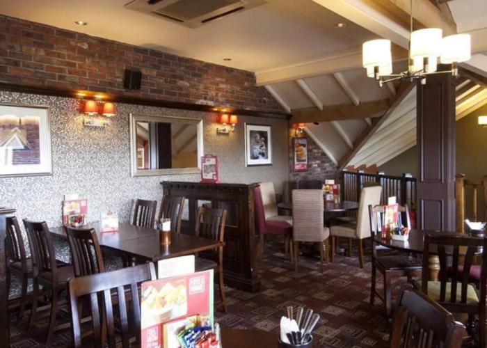 Premier Inn Milton Keynes Sw[furzton Lake]