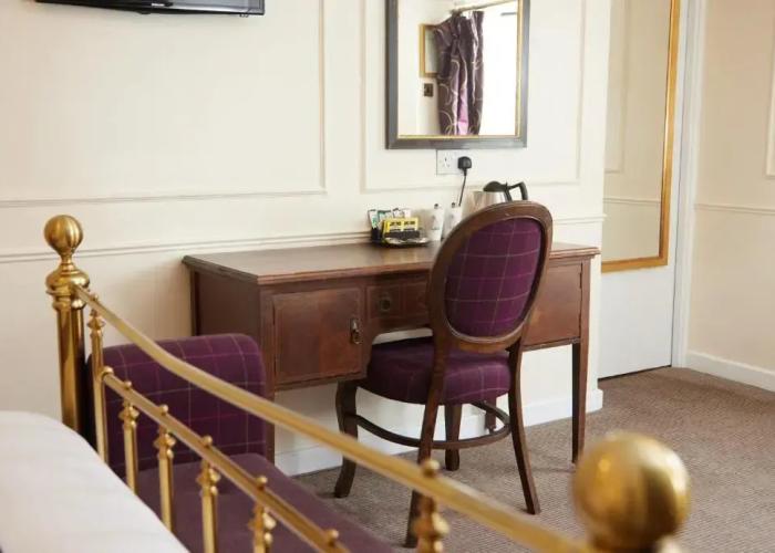 Cock Hotel Stony Stratford by Greene King Inns