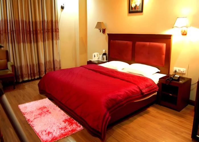Hotel Diplomat Residency