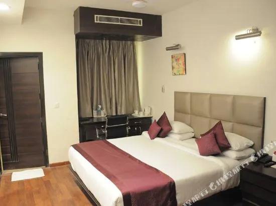 фото Sobti Continental Bareilly