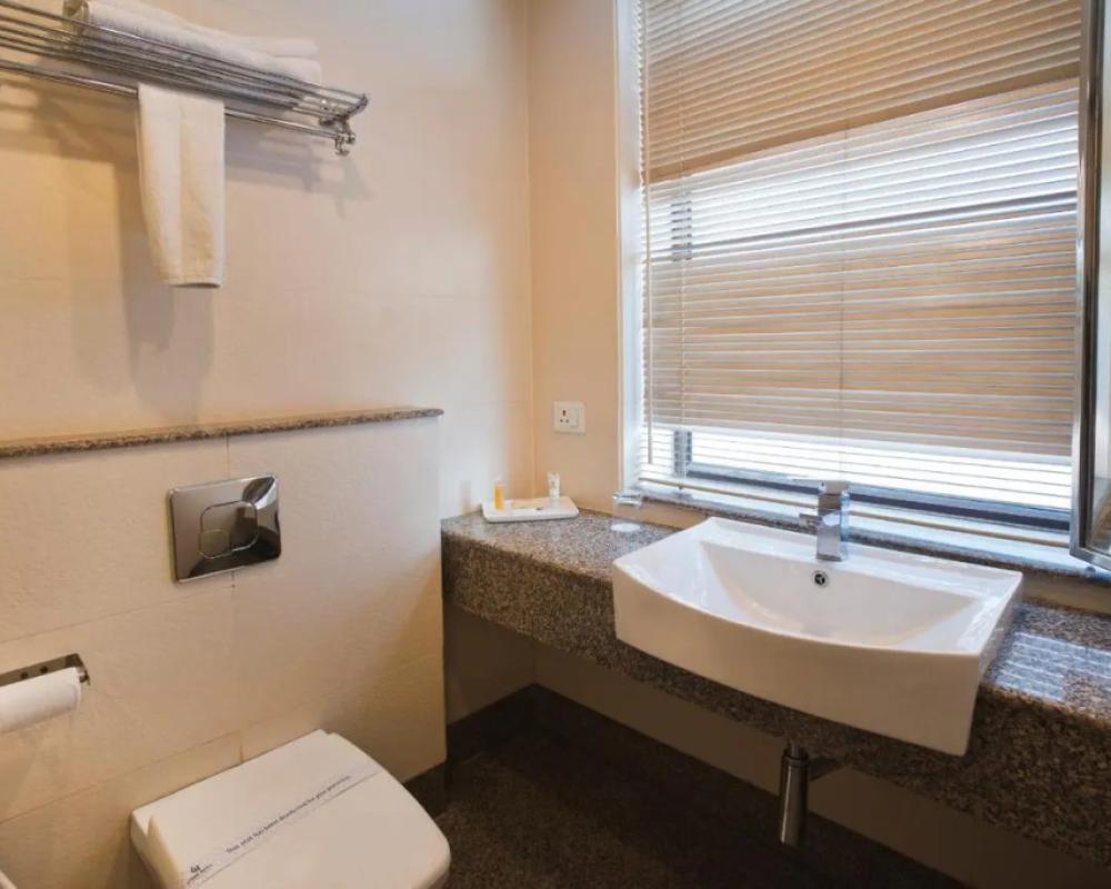 фото The Manor Bareilly Hotel