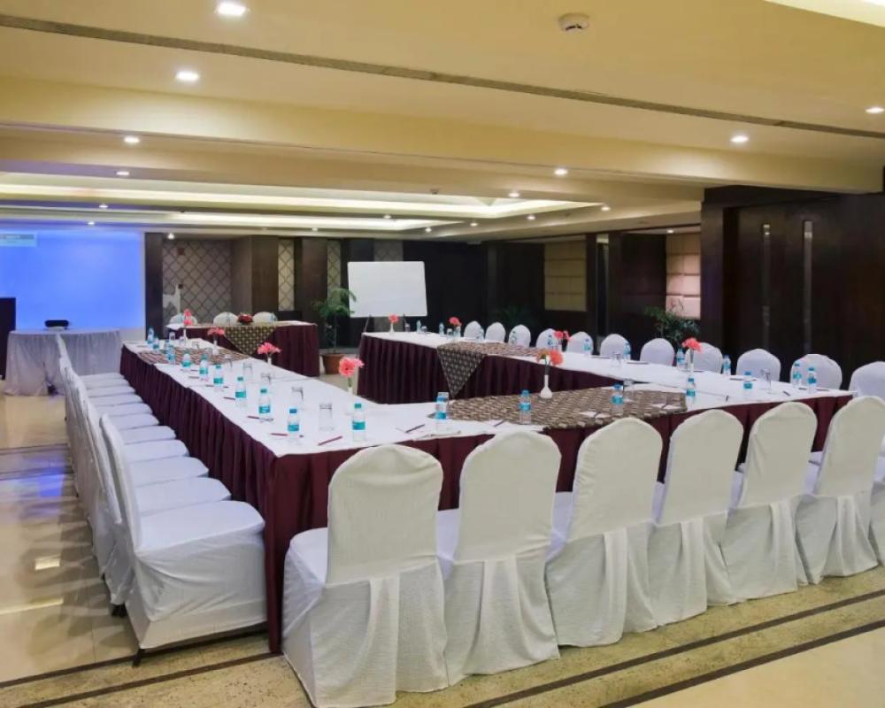 фото The Manor Bareilly Hotel