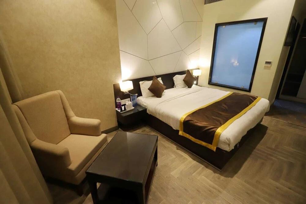 фото Hotel Skylark