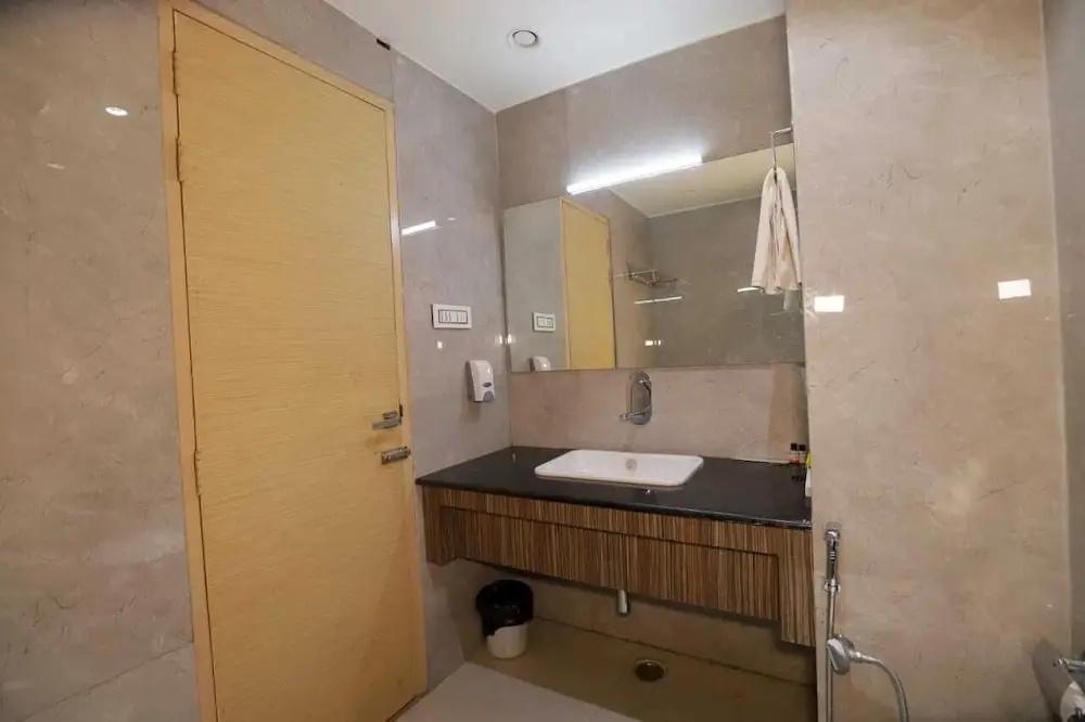 фото Hotel Skylark