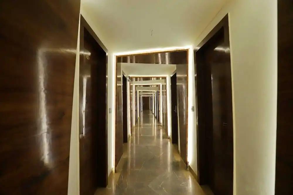 фото Hotel Skylark