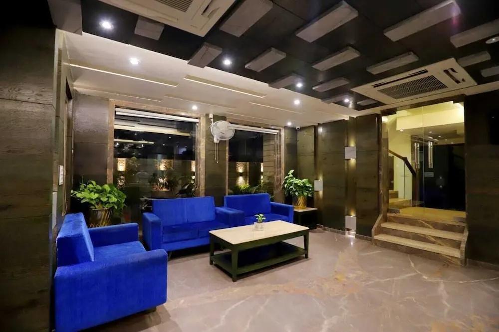 фото Hotel Skylark