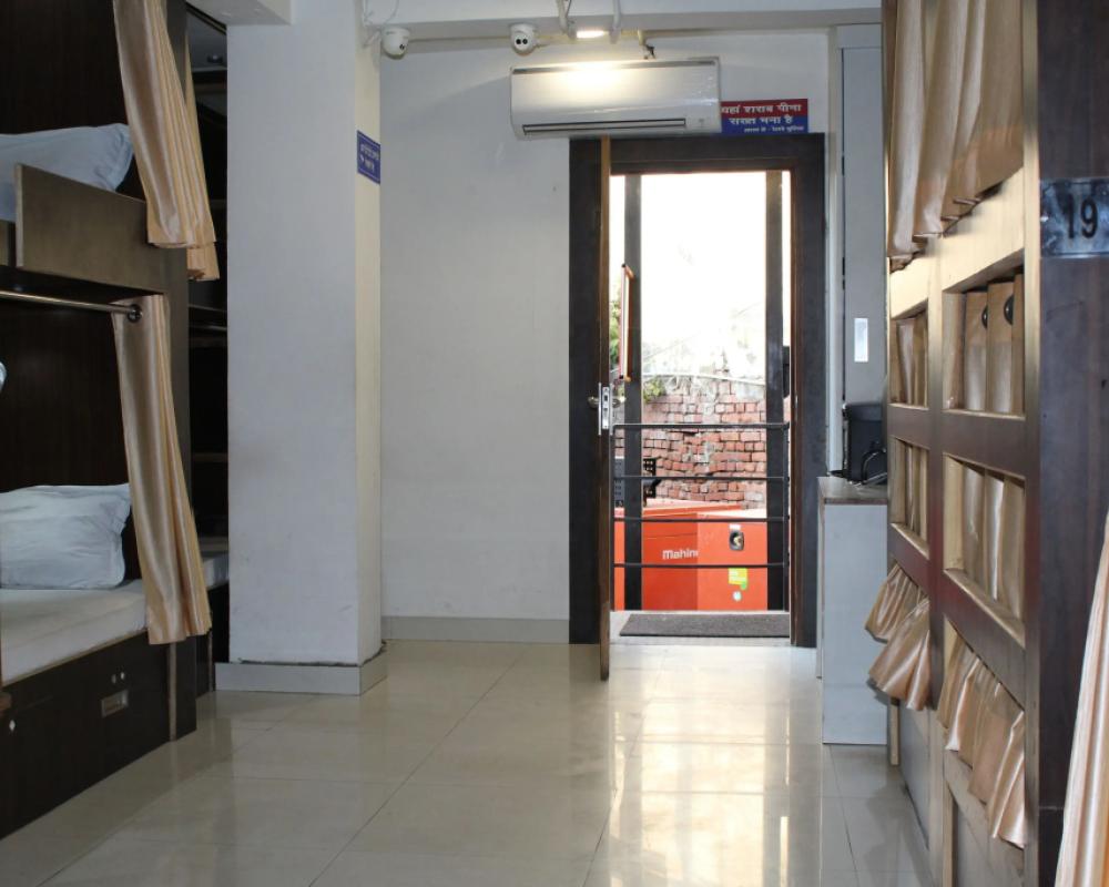 фото Paradise AC Dormitory