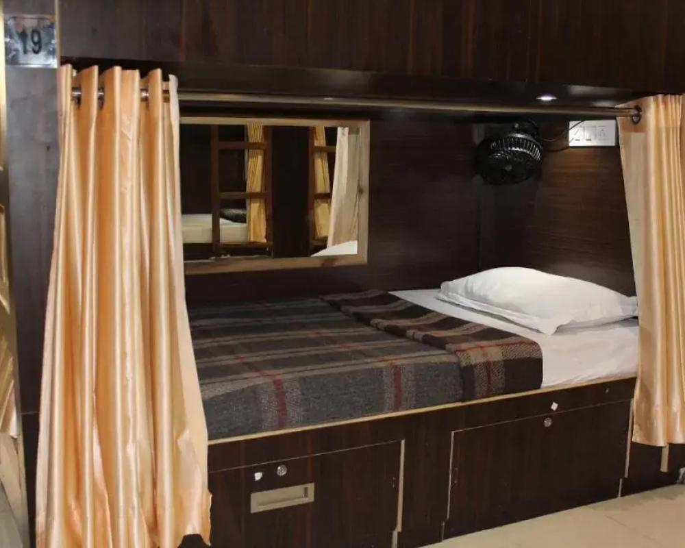 фото Paradise AC Dormitory