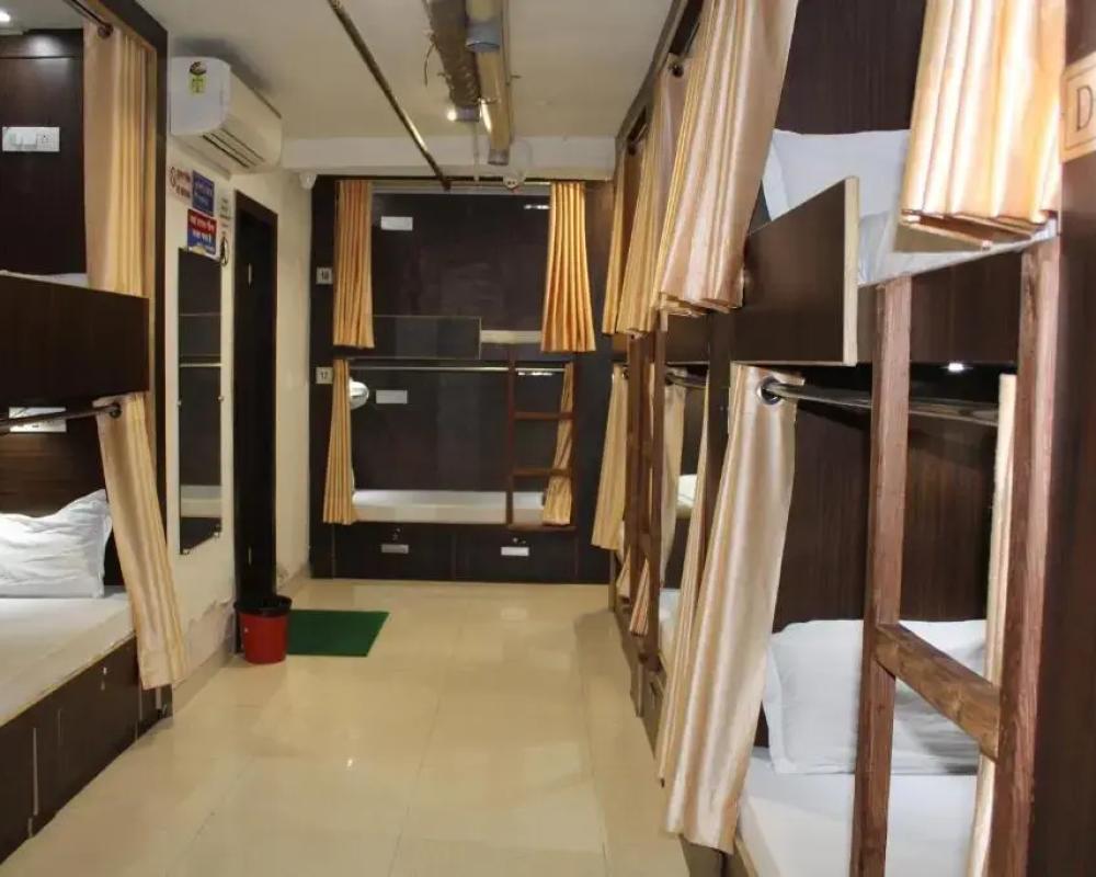 фото Paradise AC Dormitory