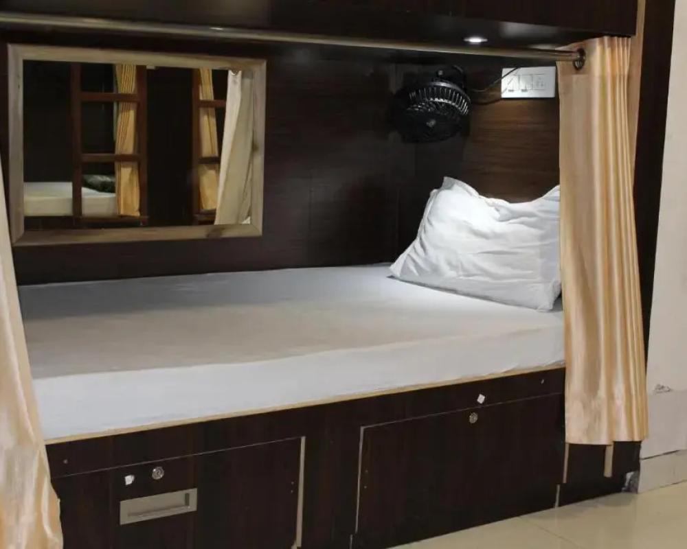 фото Paradise AC Dormitory