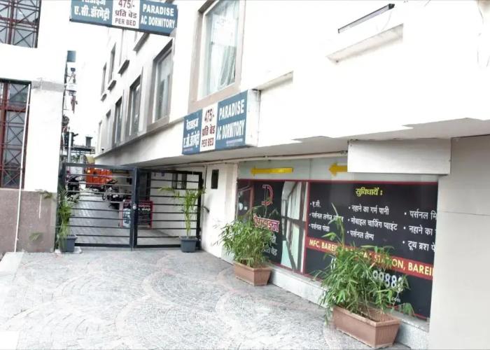 Paradise AC Dormitory