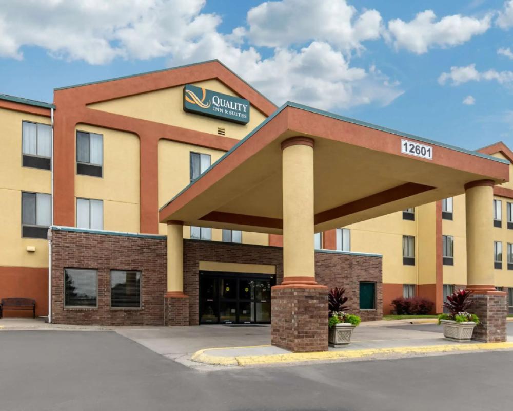 Quality Inn & Suites Lenexa Kansas City