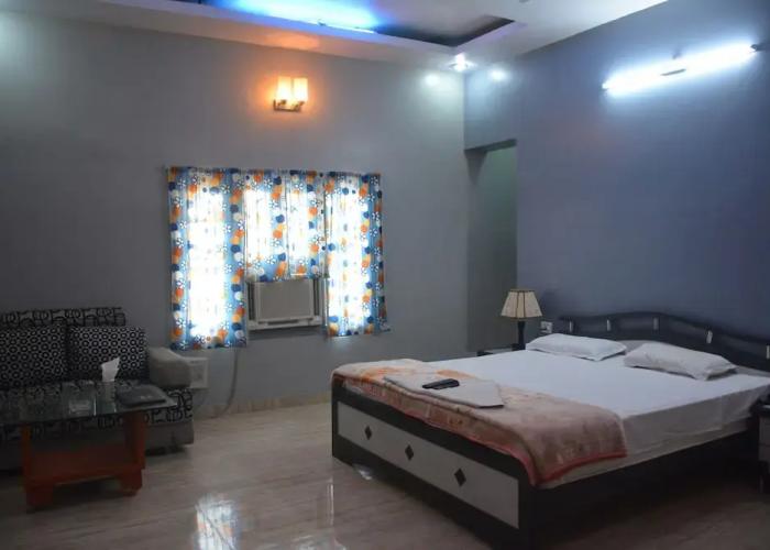 Hotel Naveen Residency