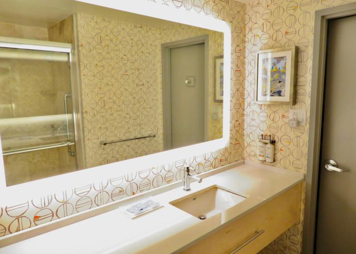 Holiday Inn Montreal Longueuil by IHG