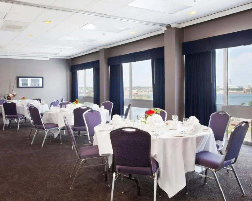 Sandman Hotel Montreal - Longueuil