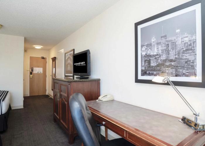 Sandman Hotel Montreal - Longueuil