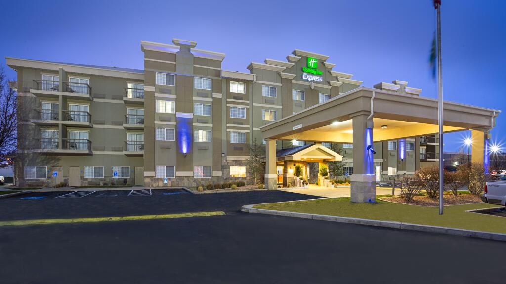 Holiday Inn Express - Layton by IHG