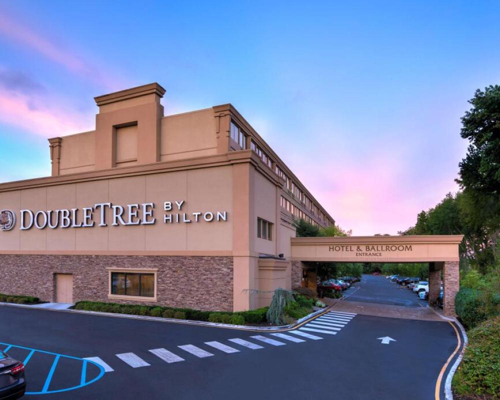 DoubleTree by Hilton Tinton Falls - Eatontown