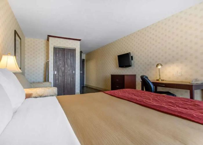 Comfort Inn & Suites