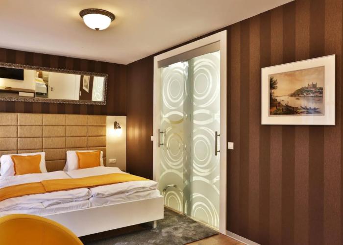 VIP Apartments