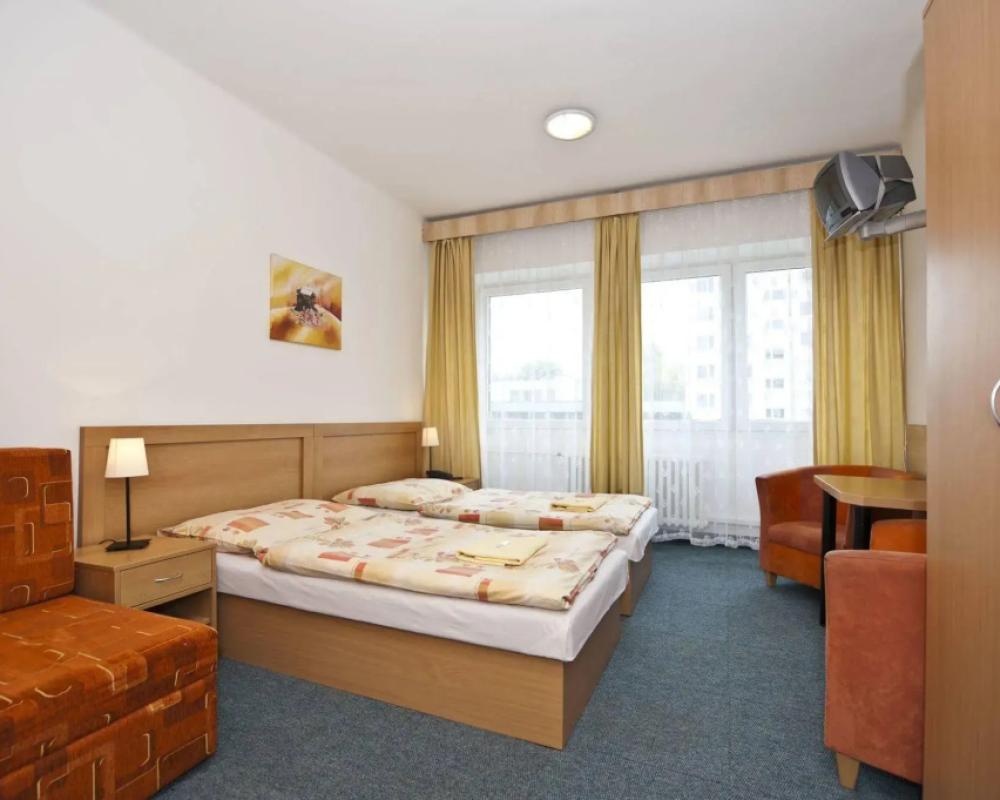 фото Hotel Plus