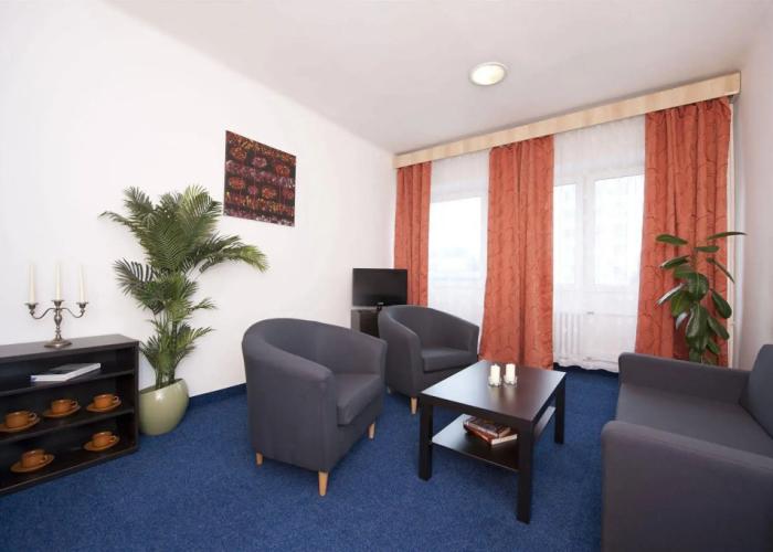Hotel Plus