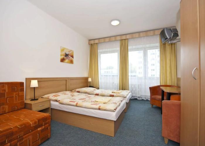 Hotel Plus