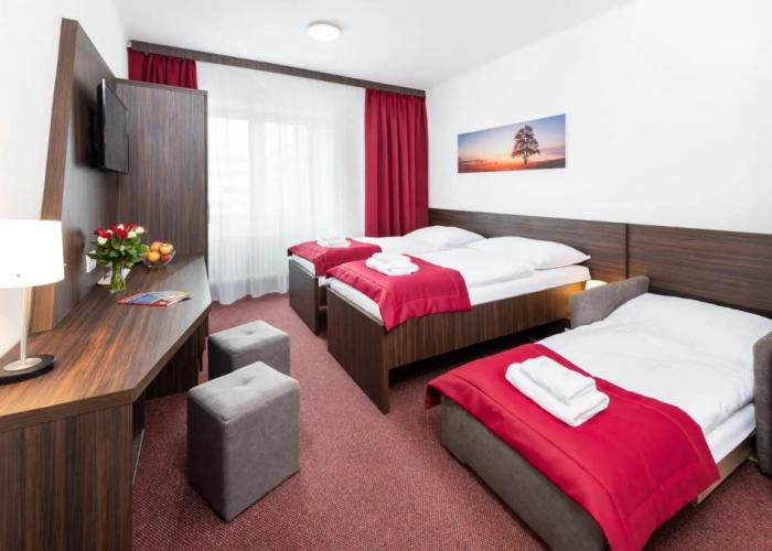 Hotel Plus