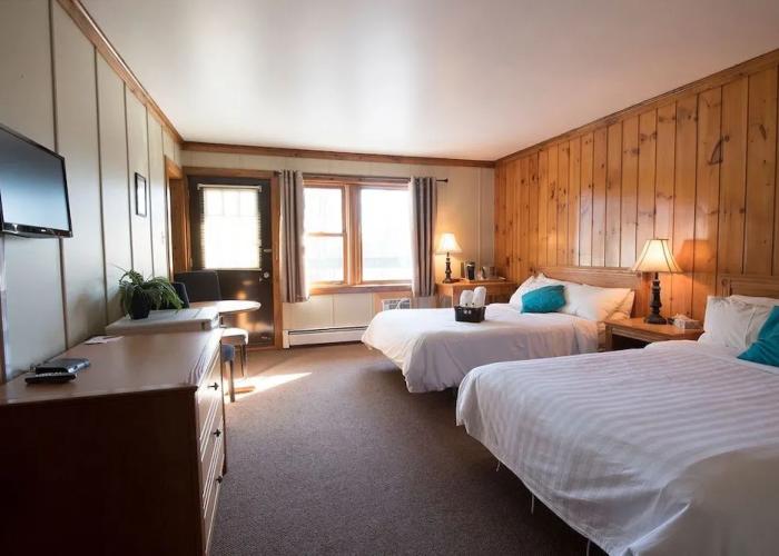 Comme Chez Soi Restaurant & Auberge