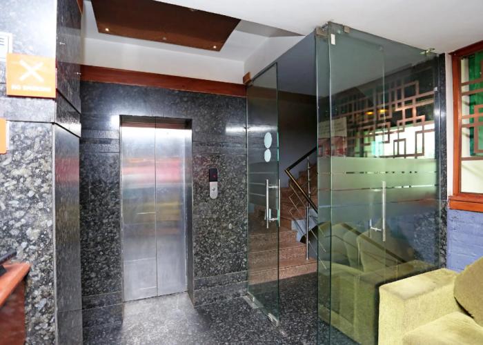 FabHotel The Townhouse