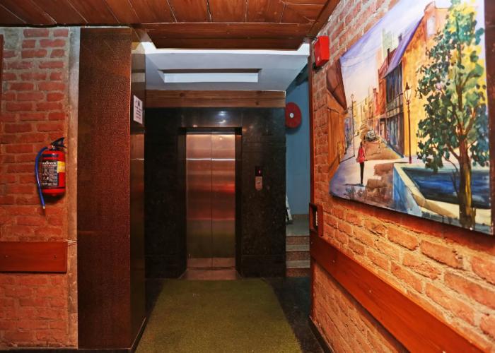 FabHotel The Townhouse