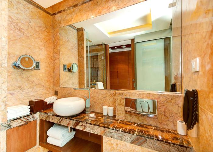 Radisson Blu Kaushambi Delhi NCR