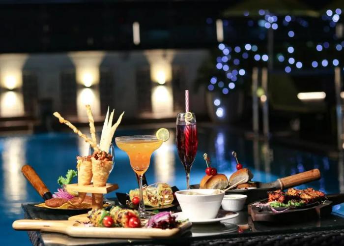 Mahagun Sarovar Portico Suites Ghaziabad