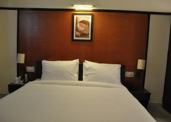Hotel Krishna Sagar NH24