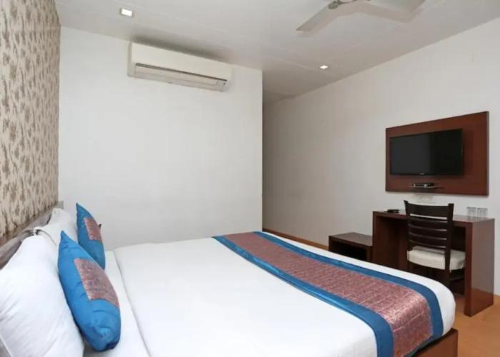 Hotel Mukund Residency