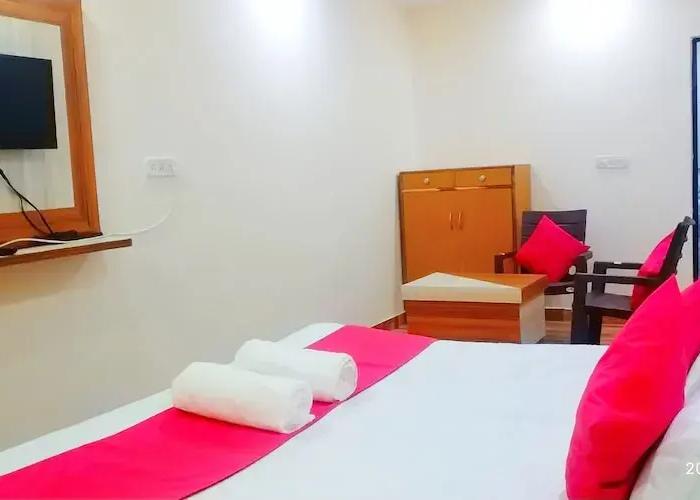 Hotel Keshav