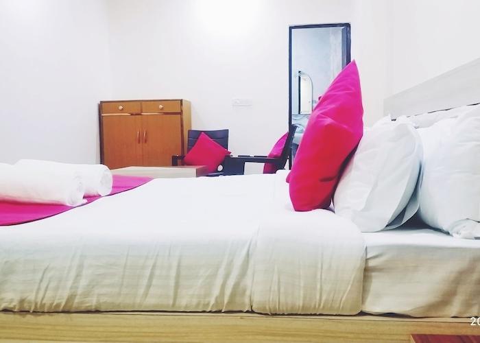 Hotel Keshav
