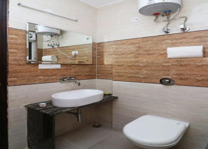 OYO 12764 Grand Inn
