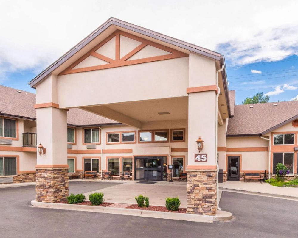 Magnuson Grand Pikes Peak