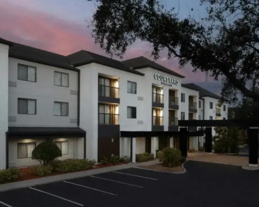 Courtyard by Marriott Lakeland