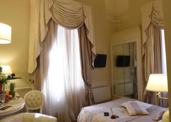 Suite Hotel Santa Chiara