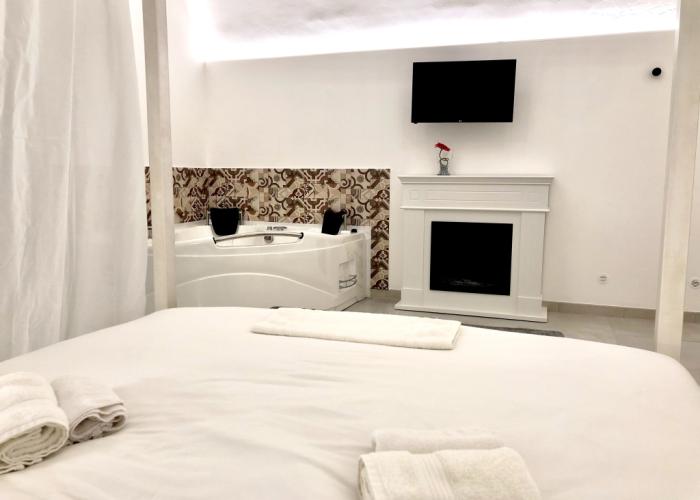 Ada Suites