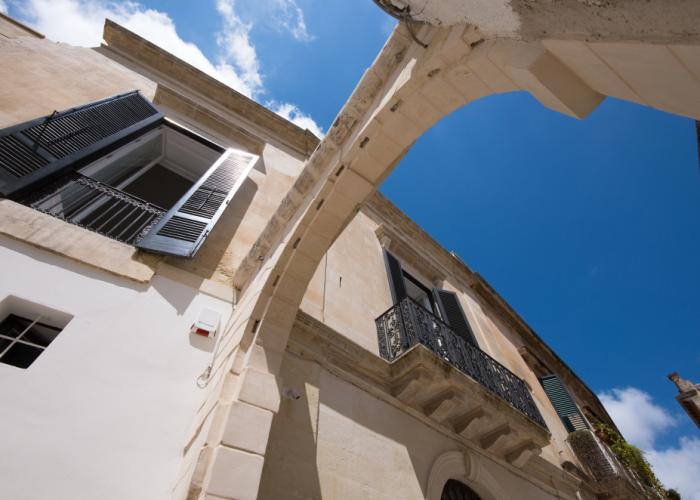 Palazzo De Noha
