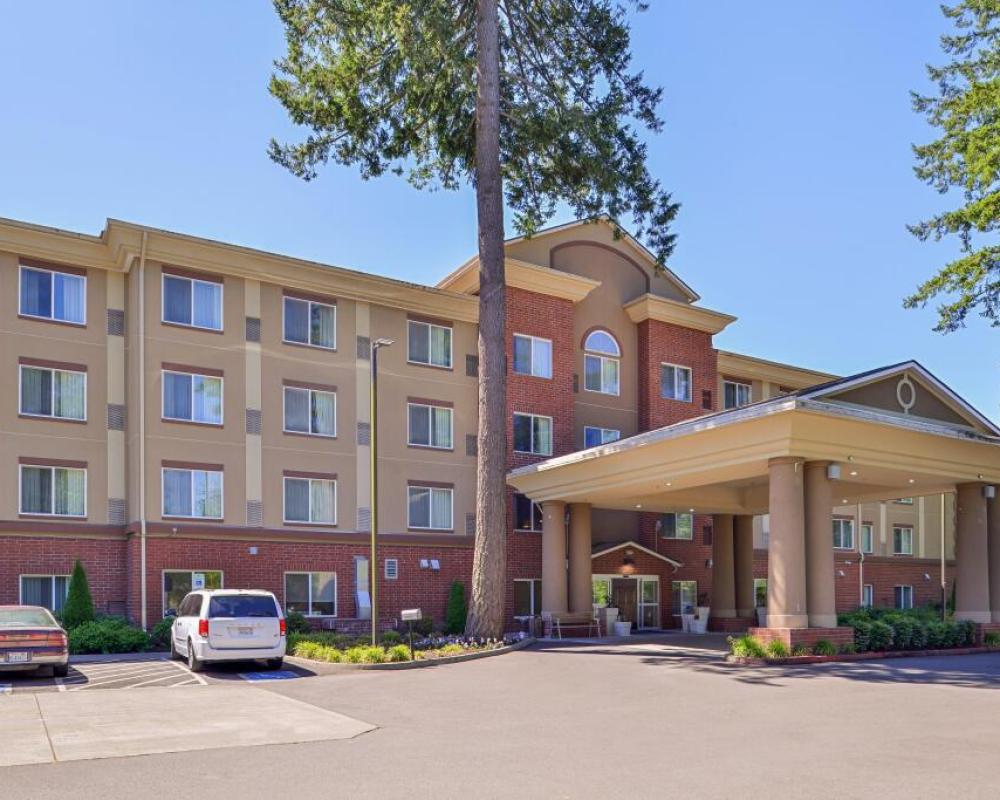Holiday Inn Express & Suites Lacey – Olympia by IHG