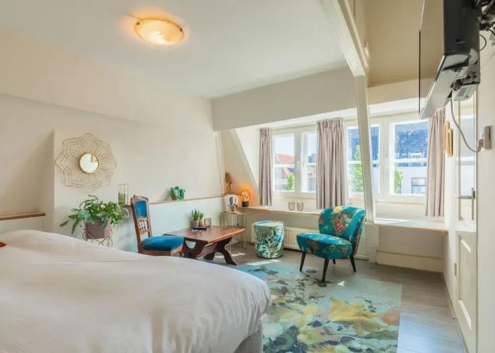 LOT Hotel